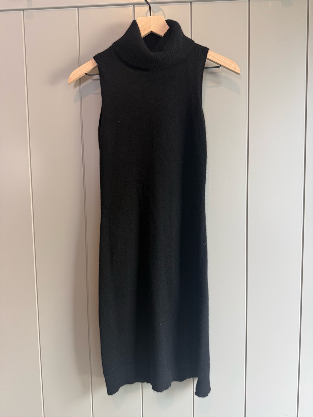 Hayden 100% Cashmere Sleeveless Turtleneck Sweater Dress Black XS - Picture 4 of 11